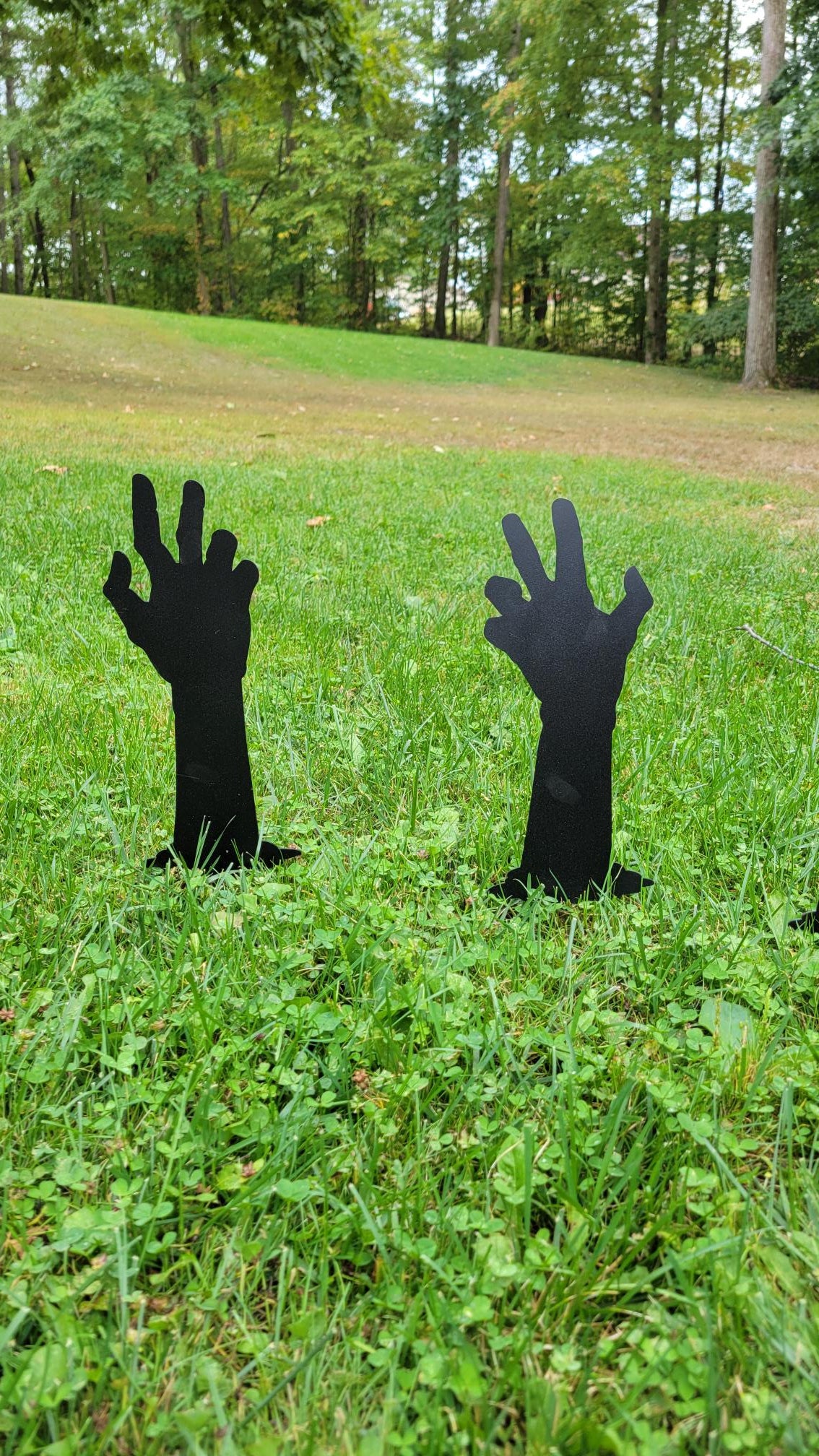 Metal Zombie Arm Halloween Décor