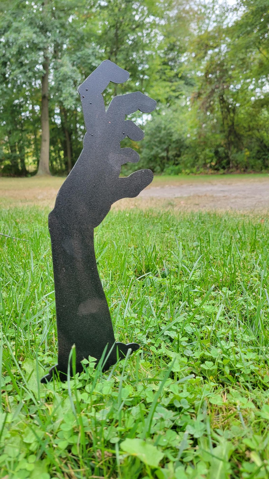 Metal Zombie Arm Halloween Décor