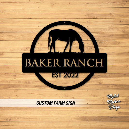 Family Ranch Sign with Horse | S160